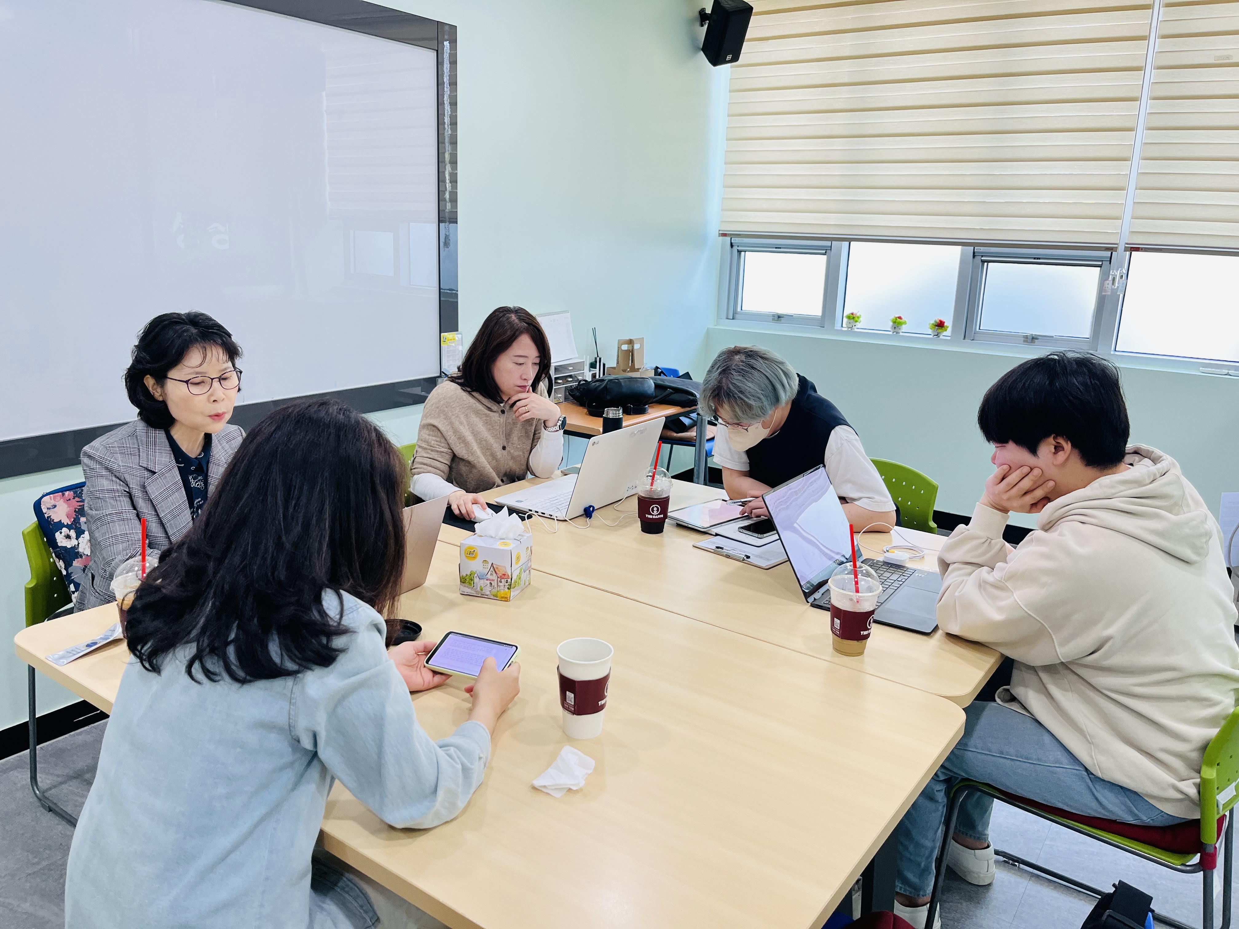2025 스마트미디어상담사 4월 사례회의 이미지 2