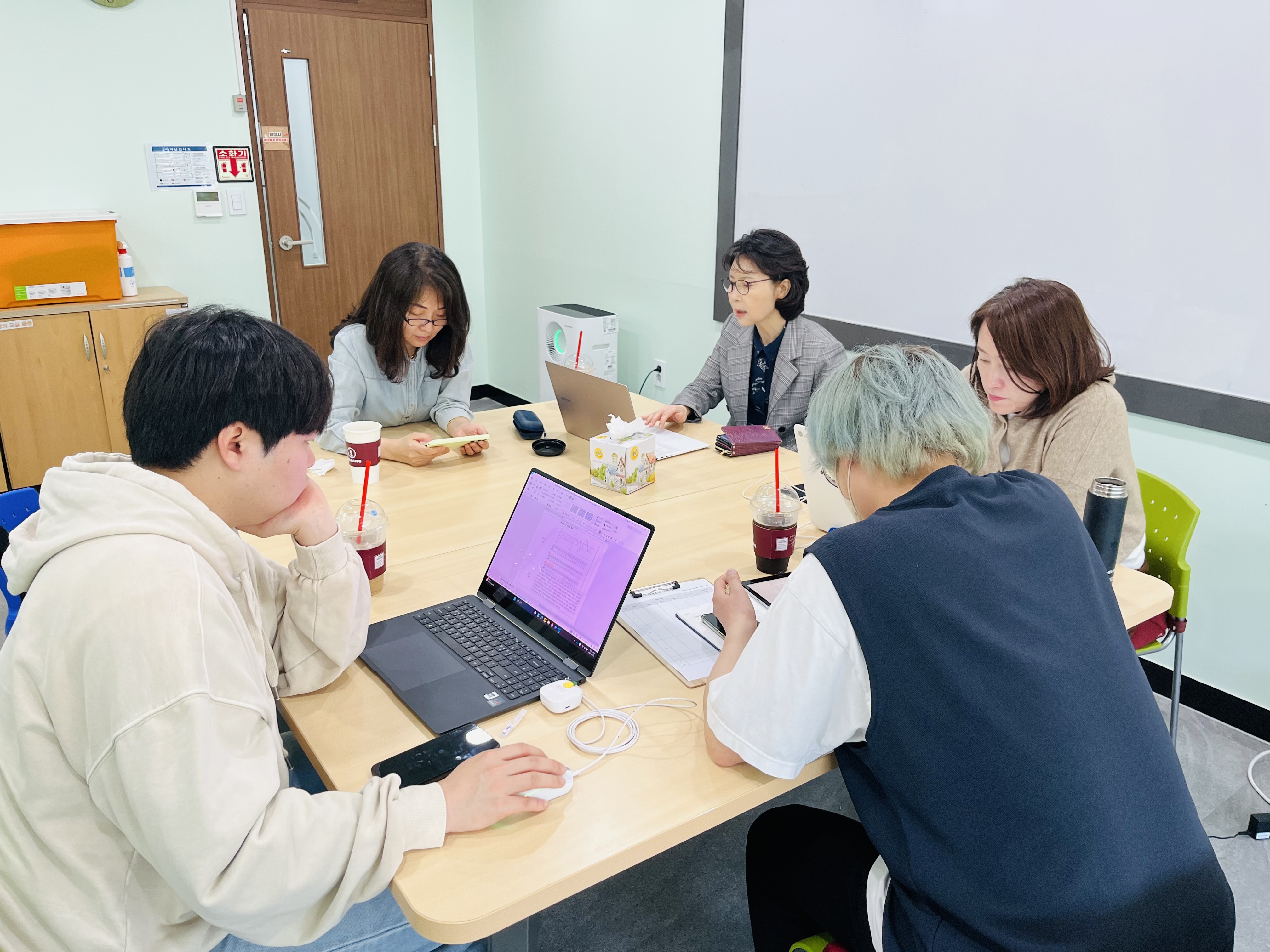 2025 스마트미디어상담사 4월 사례회의 이미지 3